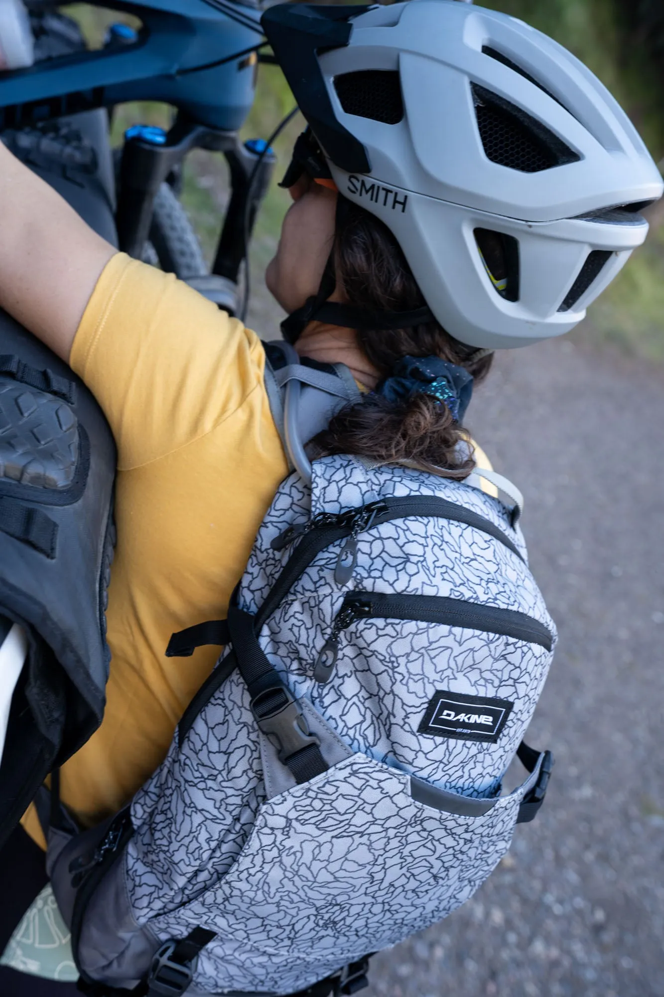 Drafter 10L Bike Hydration Backpack - Women's